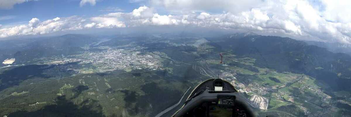 Flugwegposition um 13:12:35: Aufgenommen in der Nähe von Villach, Österreich in 2078 Meter
